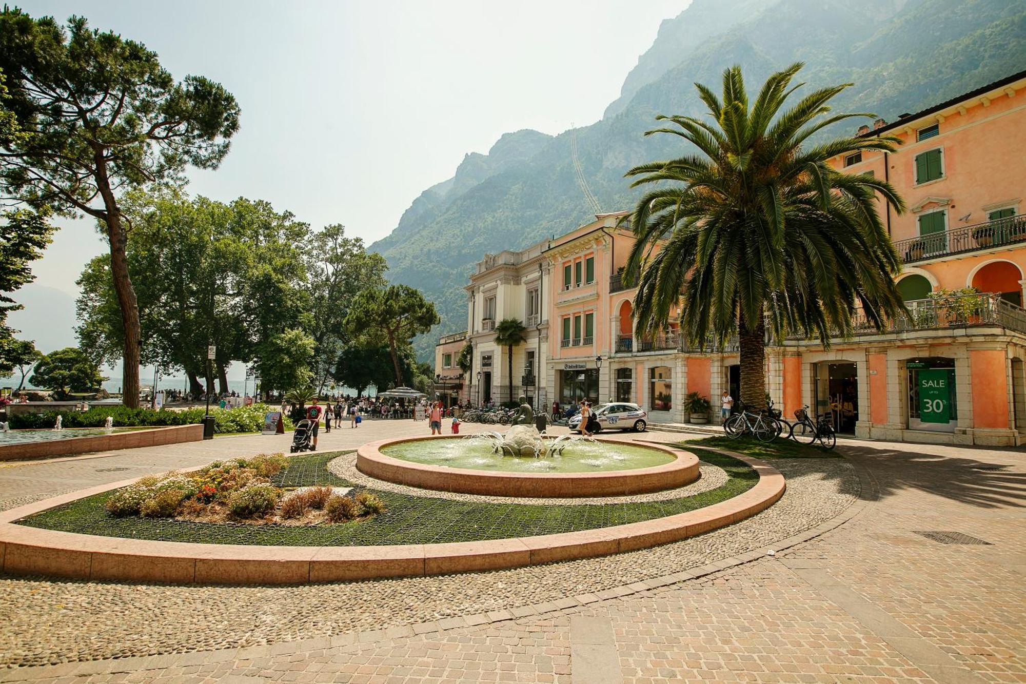 Residenza Rocca del Lago 2 Riva del Garda Esterno foto